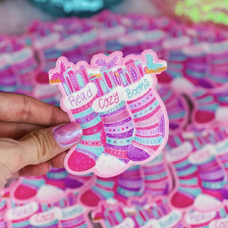 Vinyl sticker - Read Cozy Books | Julstrumpor