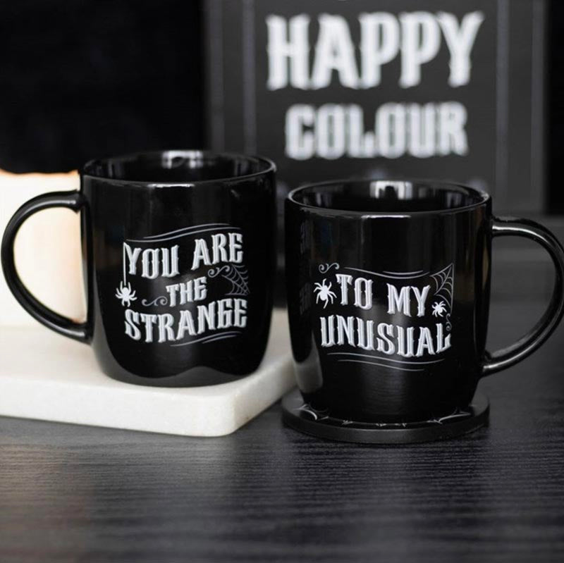 Set med muggar - You're the strange to my unusual
