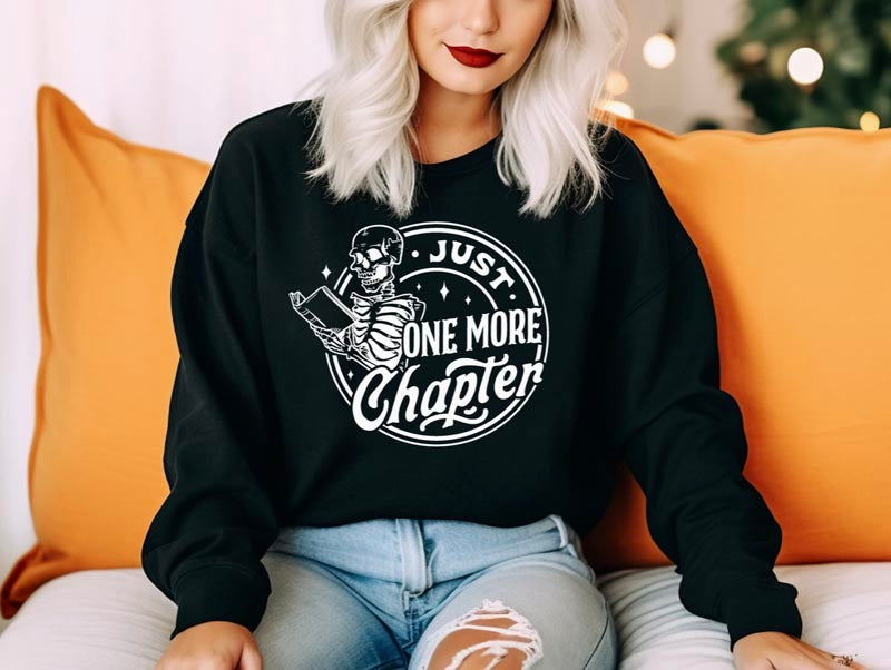 Sweatshirt - Just one more chapter
