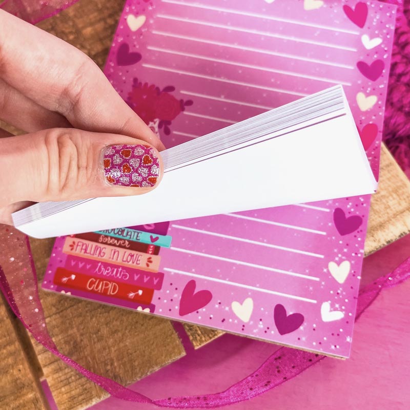 Anteckningsblock - Valentine Book Stack