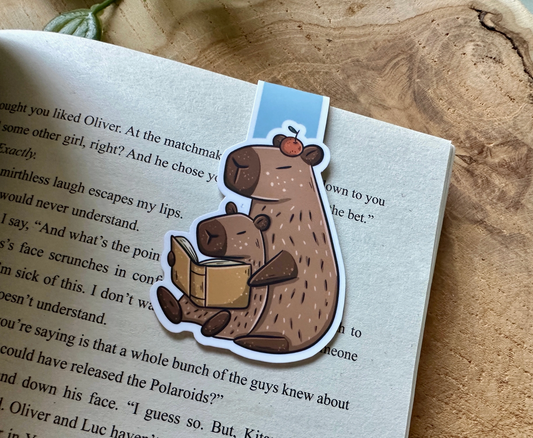 Magnetiskt bokmärke - Kapybara med böcker